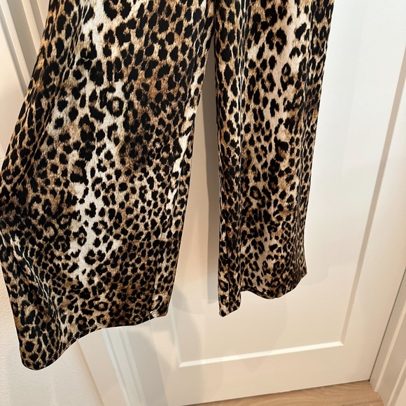 Express animal leopard cheetah print jumpsuit - Picture 4 of 8